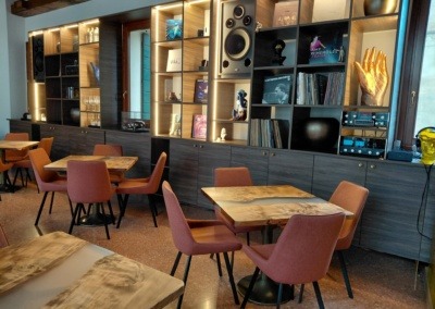 BarMonologuePietraIserniaSaonaObscuroFinsa